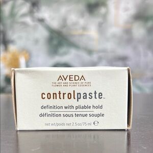 AVEDA Control Paste - White and Brown